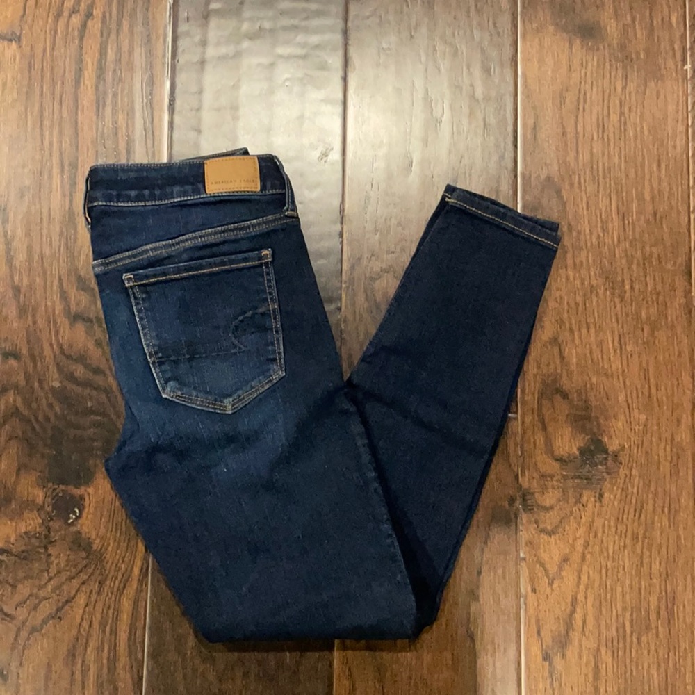 American Eagle Next Level Stretch size 8, dark wash
